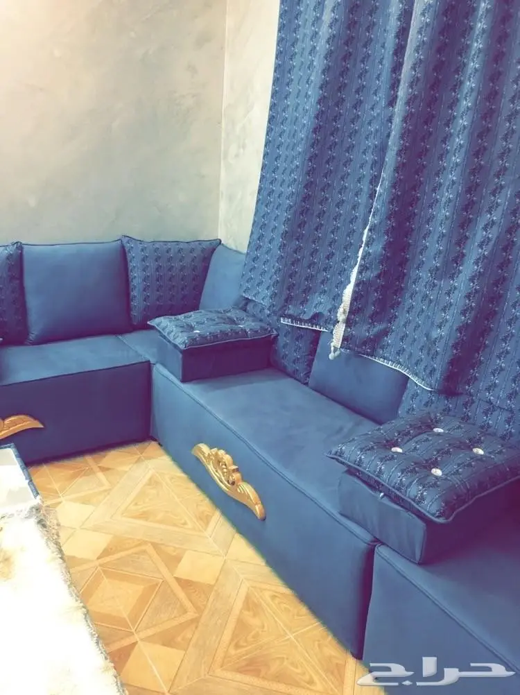 كنب مجلس فاخر جدا للبيع (image 4)