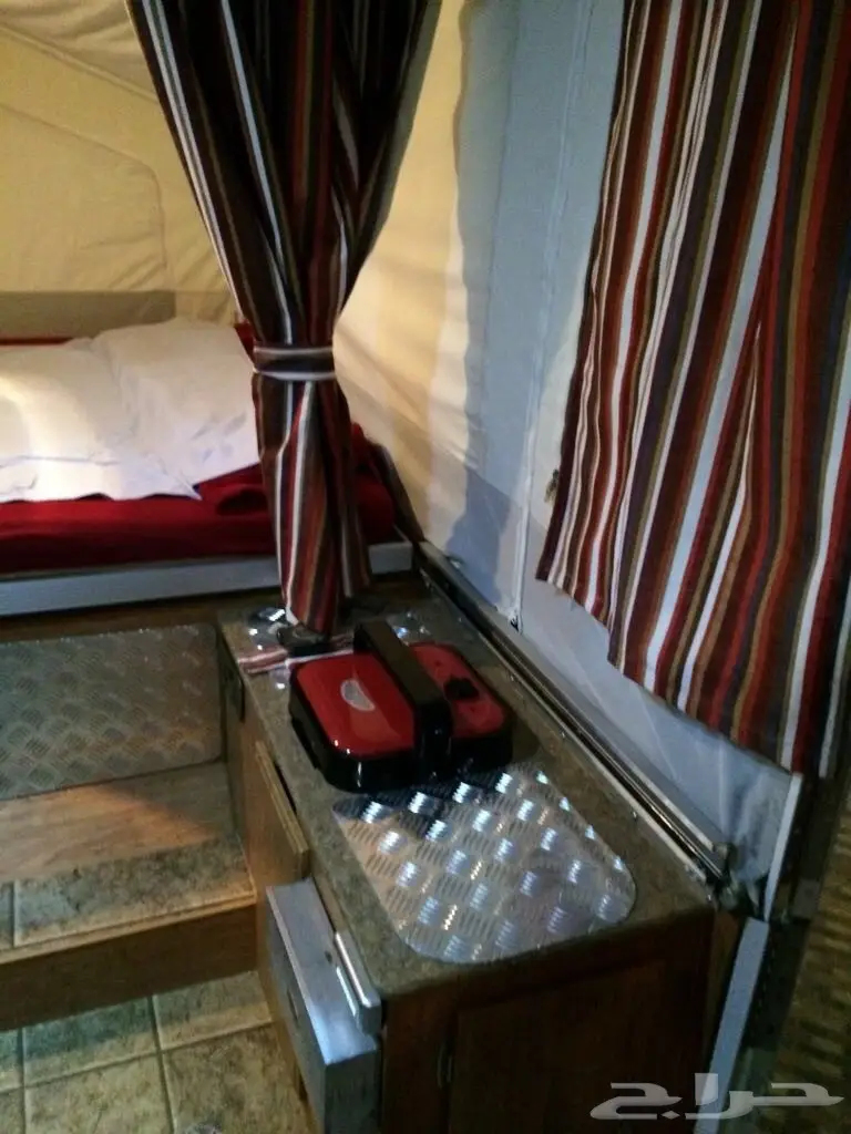 مقطوره سحب شراعيه ( مجهزه للرحلات البريه) 