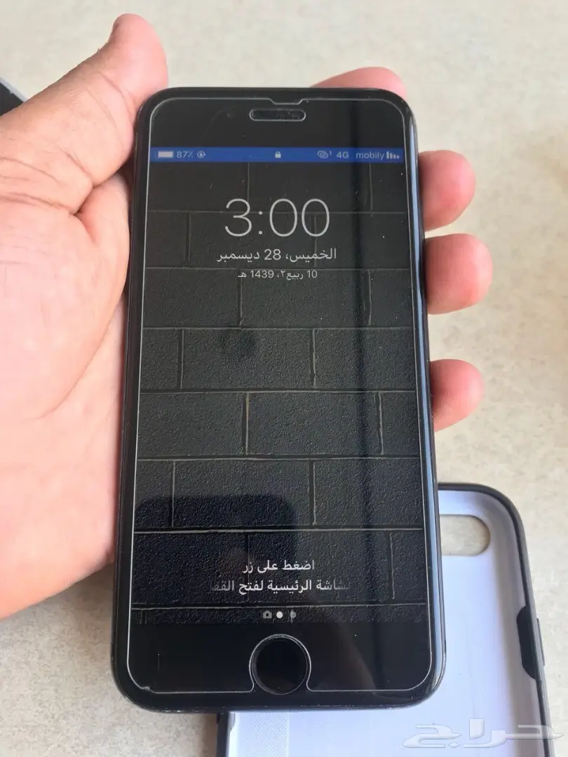 ايفون 7 اسود (image 9)