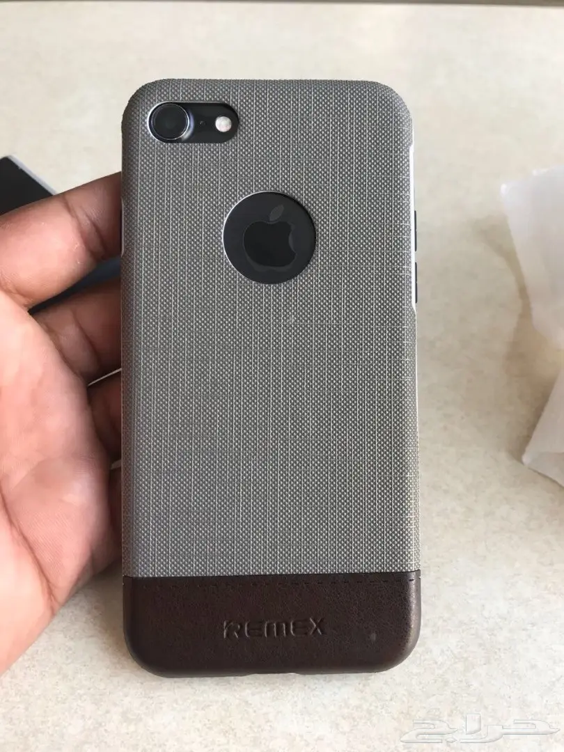 ايفون 7 اسود (image 10)