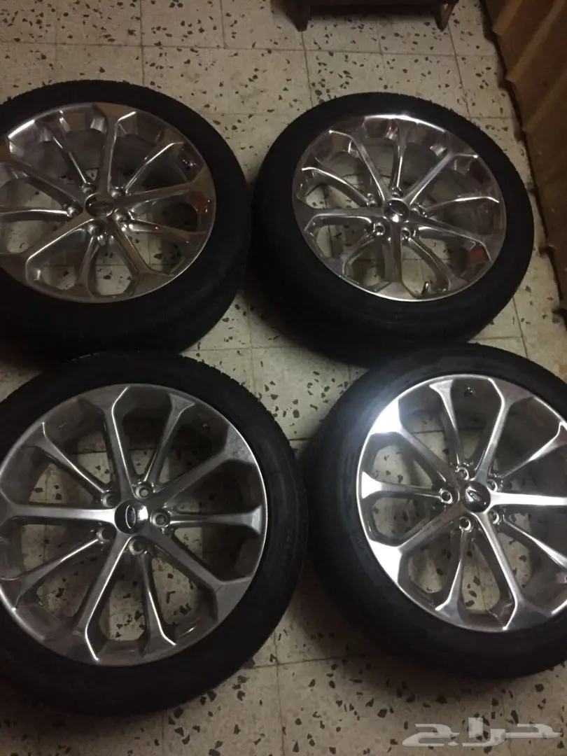 جنوط تورس مقاس 20 مع الكفرات 