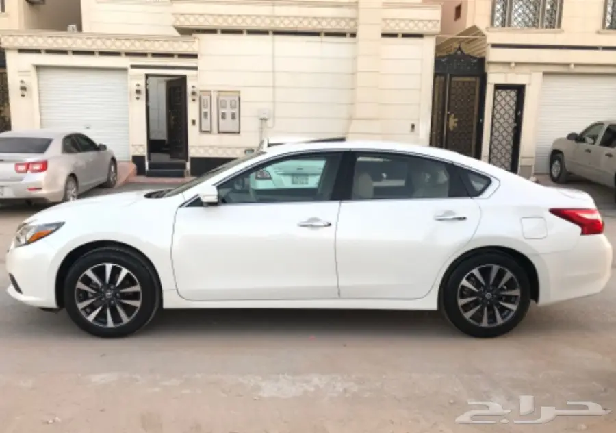 للبيع التيما 2017 فول كامل  (image 4)