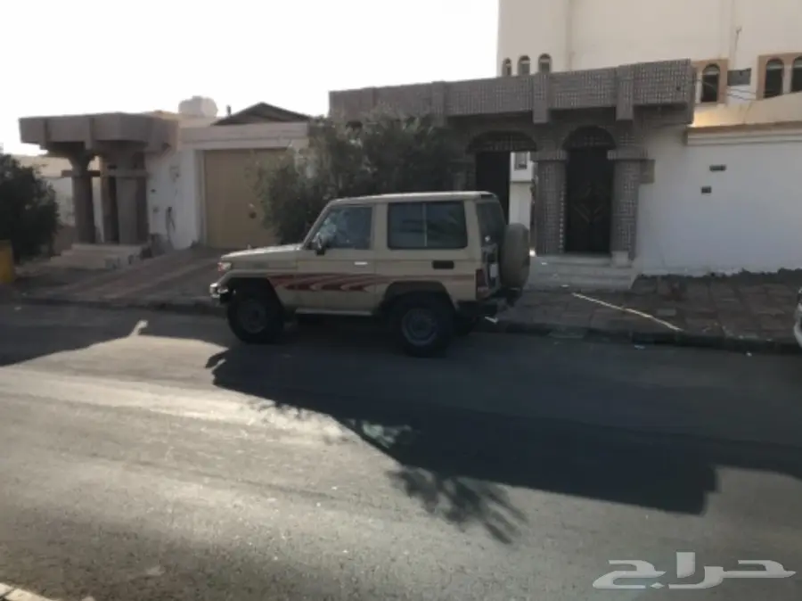 للبيع ربع 97 بيج