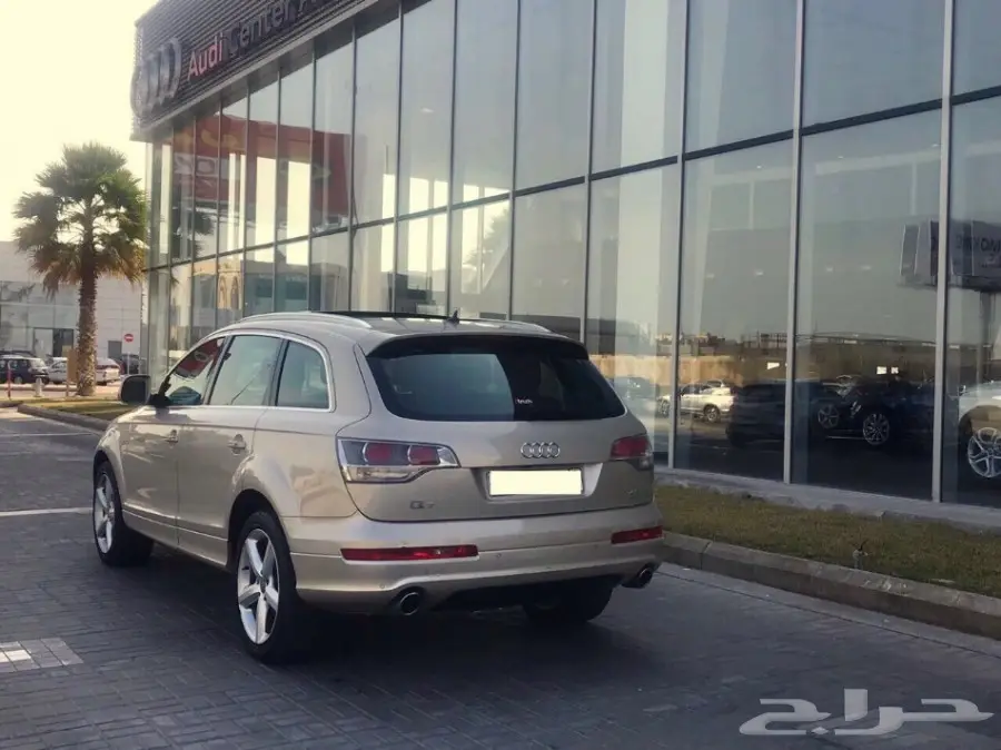 Audi Q7 2007 بحالة الوكالة (image 2)