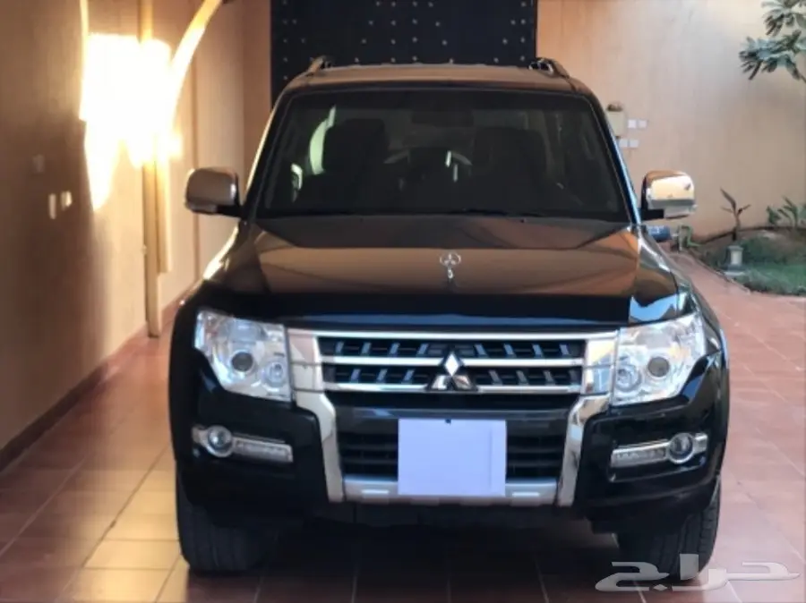 باجيرو ربع 2016 أسود - مستعمل - علي السوم (image 3)