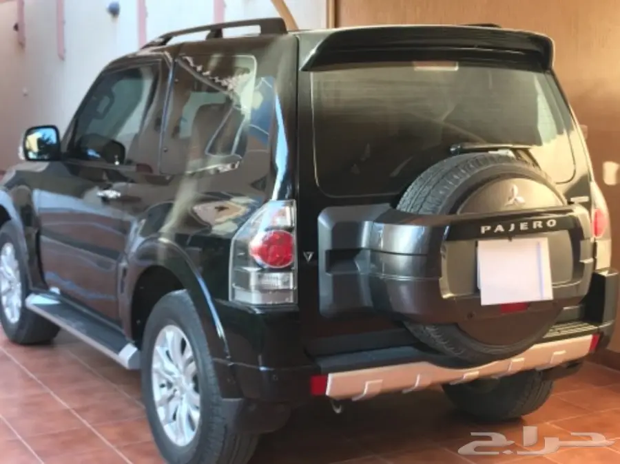 باجيرو ربع 2016 أسود - مستعمل - علي السوم (image 8)