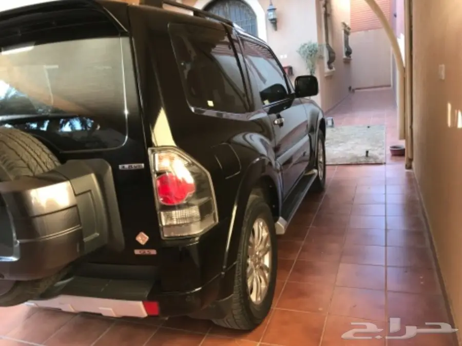 باجيرو ربع 2016 أسود - مستعمل - علي السوم (image 11)