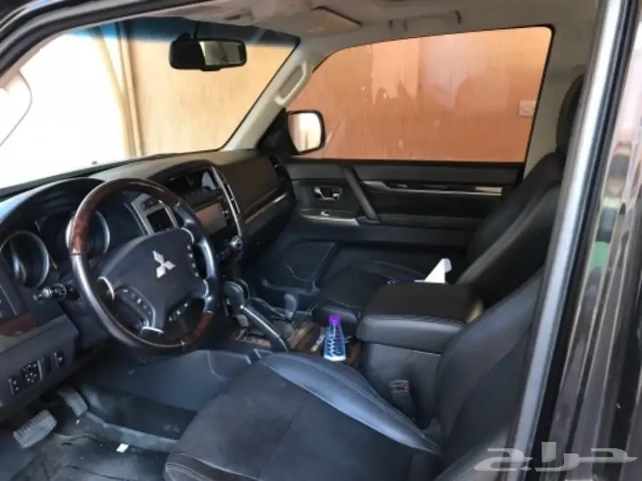 باجيرو ربع 2016 أسود - مستعمل - علي السوم (image 14)