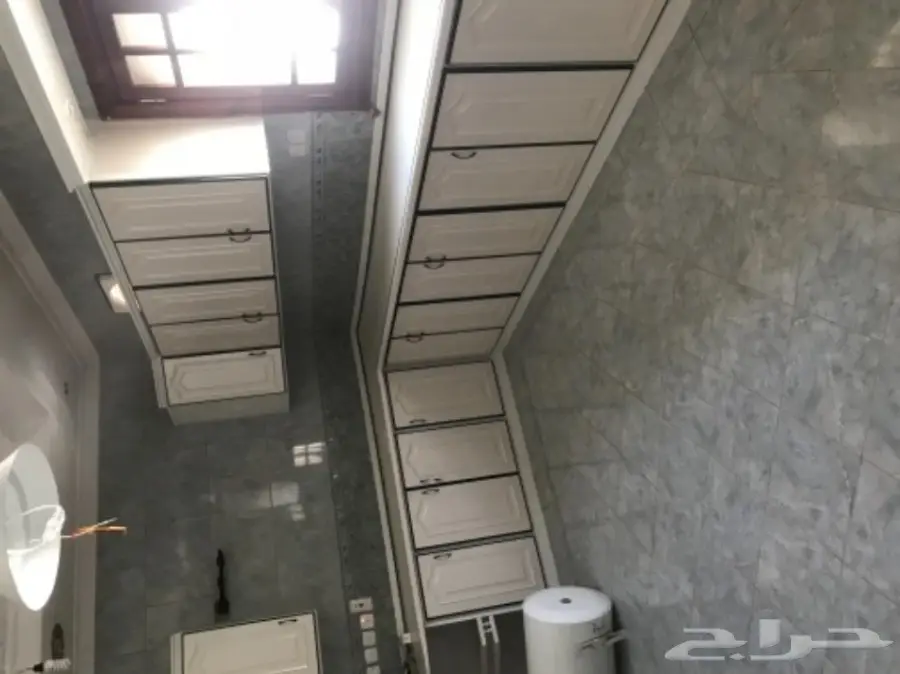 للبيع دولاب مطبخ  وغرفة نوم كاملة (image 2)