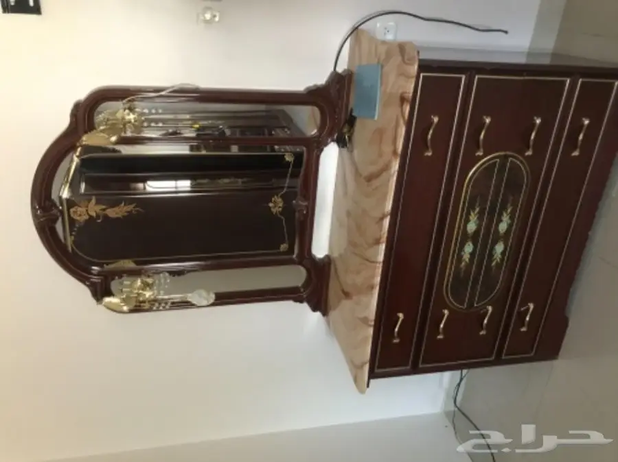 للبيع دولاب مطبخ  وغرفة نوم كاملة (image 3)