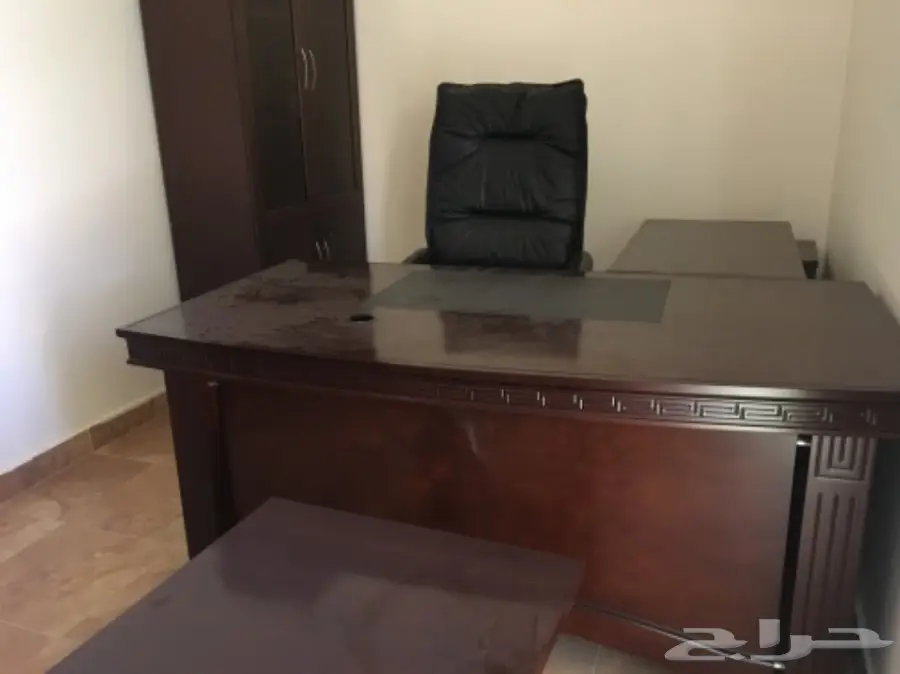   للبيع عدد من المكاتب والكمبيوترات  (image 12)