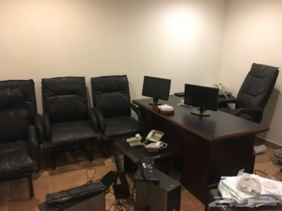   للبيع عدد من المكاتب والكمبيوترات  (image 13)