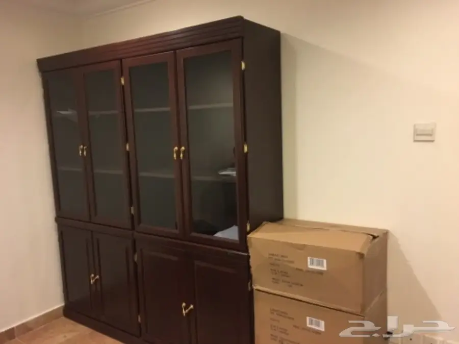   للبيع عدد من المكاتب والكمبيوترات  (image 14)