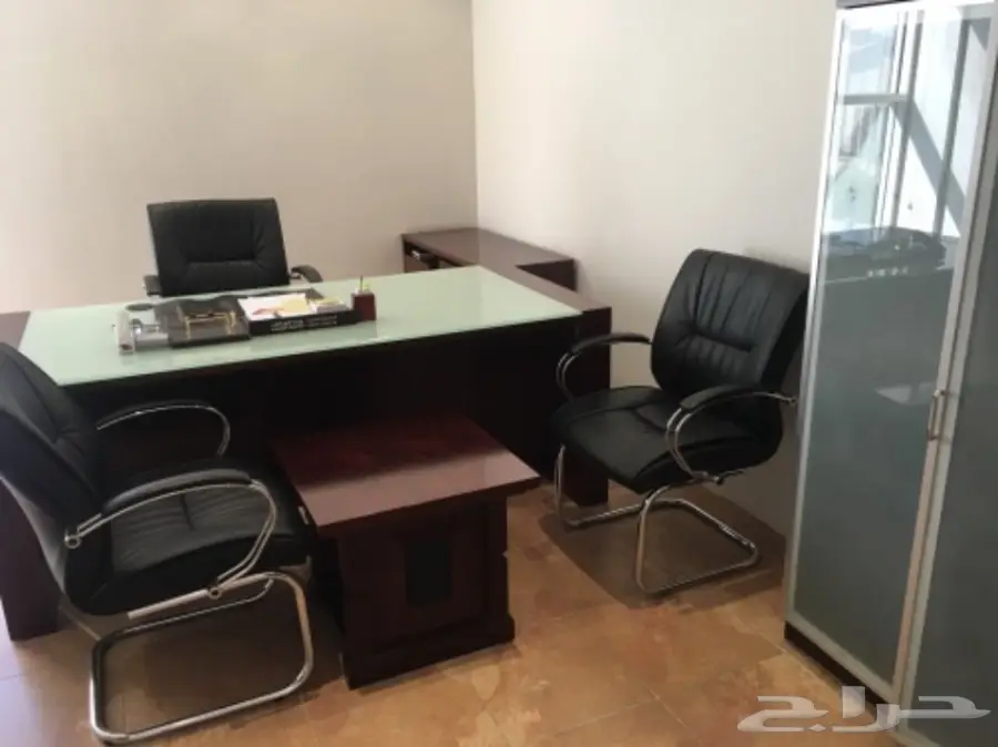   للبيع عدد من المكاتب والكمبيوترات  (image 18)
