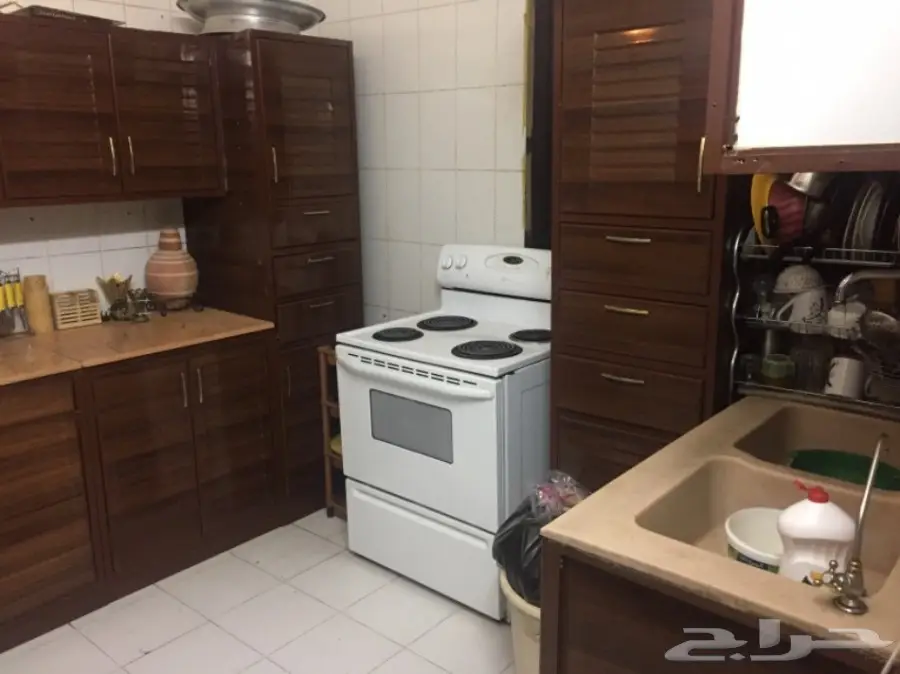 أثاث شقة جديد ونظيف جدا للبيع لدواعي السفر (image 9)