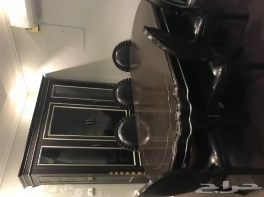 طاولة طعام 8 كراسي - فرصة ذهبية! (image 1)