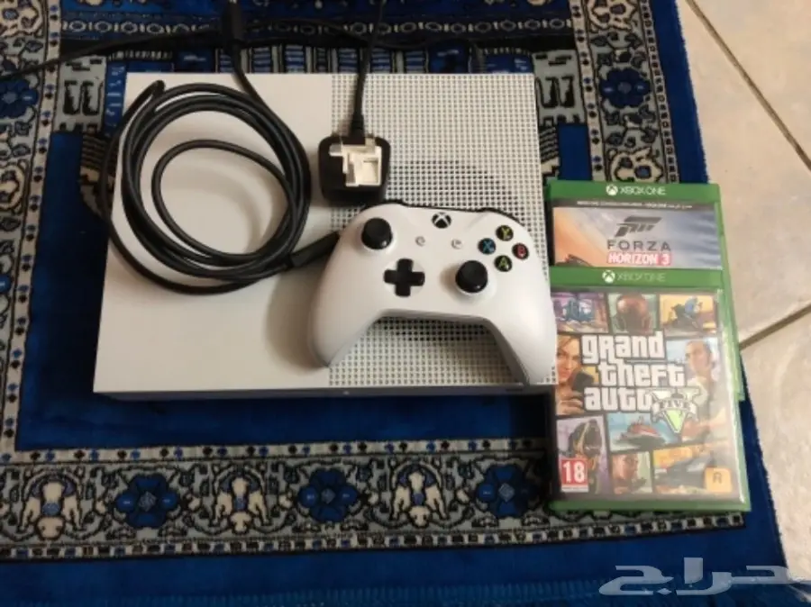 Xbox One S للبيع