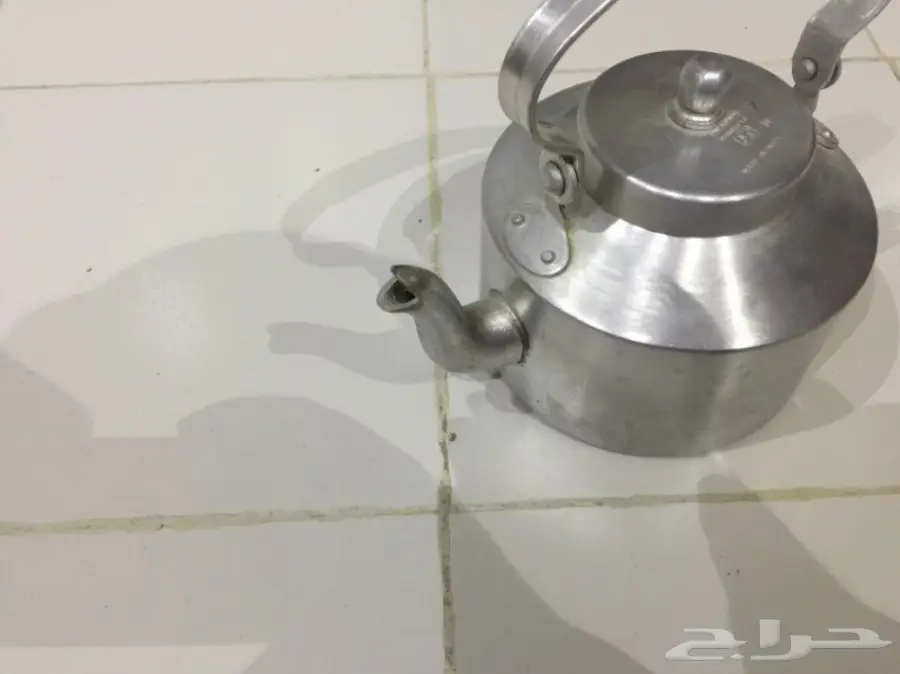 ابريق هندي ابوختمين شبه جديد