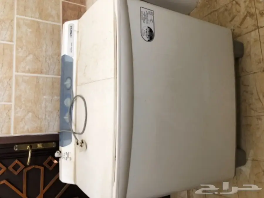 كنب وعامود اناره وغساله للبيع 