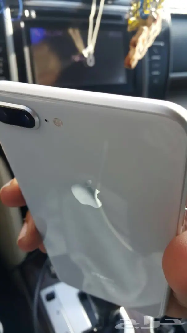 أيفون 8 بلس فضي ابيض شبه جديد (image 4)