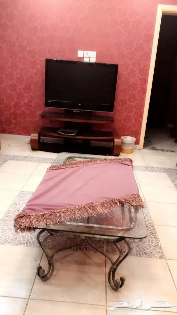 طقمين كنبة بحالة ممتازة - للبيع! (image 5)