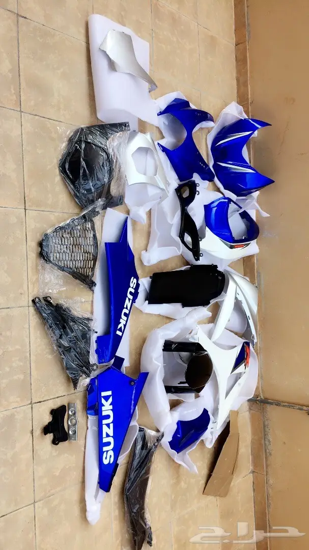 للبيع فيابر سزوكي ح1000 موديل 2008 الون ازرق