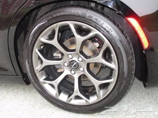  للبيع كرايسلر S300 2015 استيراد ع الطلب (image 11)