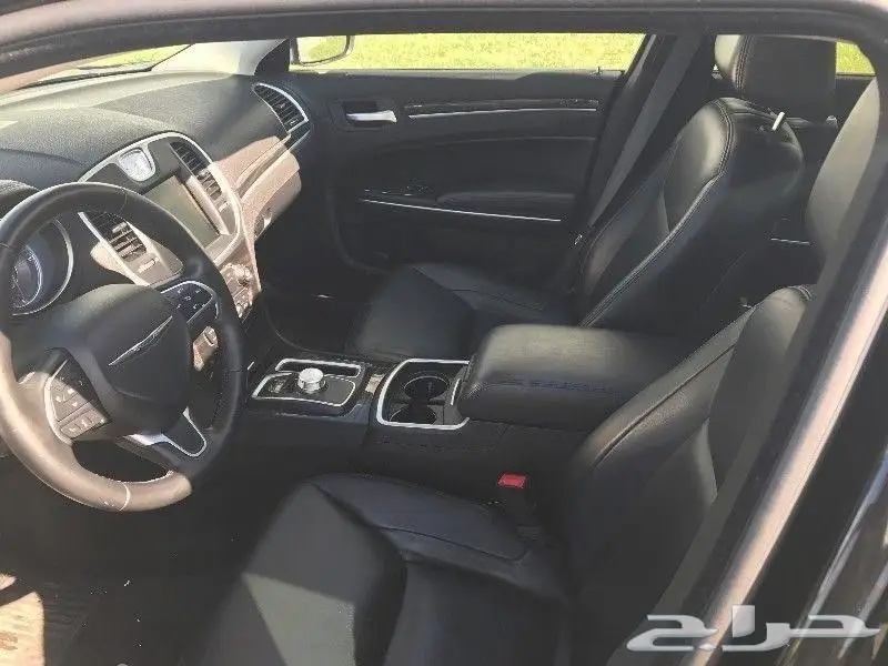 للبيع ... كراسيلر... 300c 2015  (image 3)