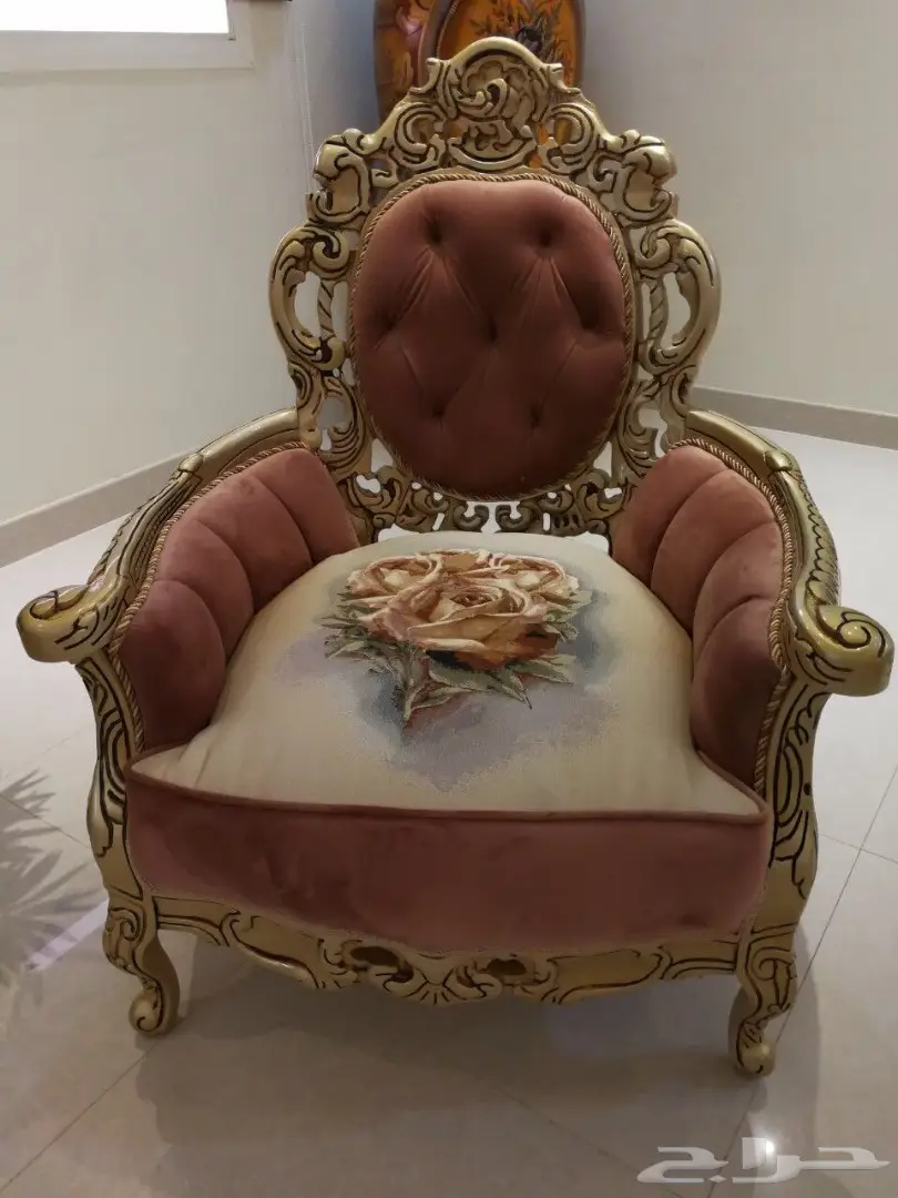 للبيع كنب كلاسيكي تركي فخم جدا جديد (image 10)