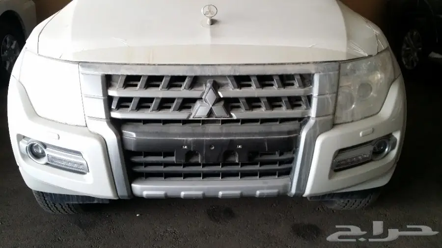   ميتسبوشي2017 باجيرو 3شاشات فل كامل 3.800 (image 1)