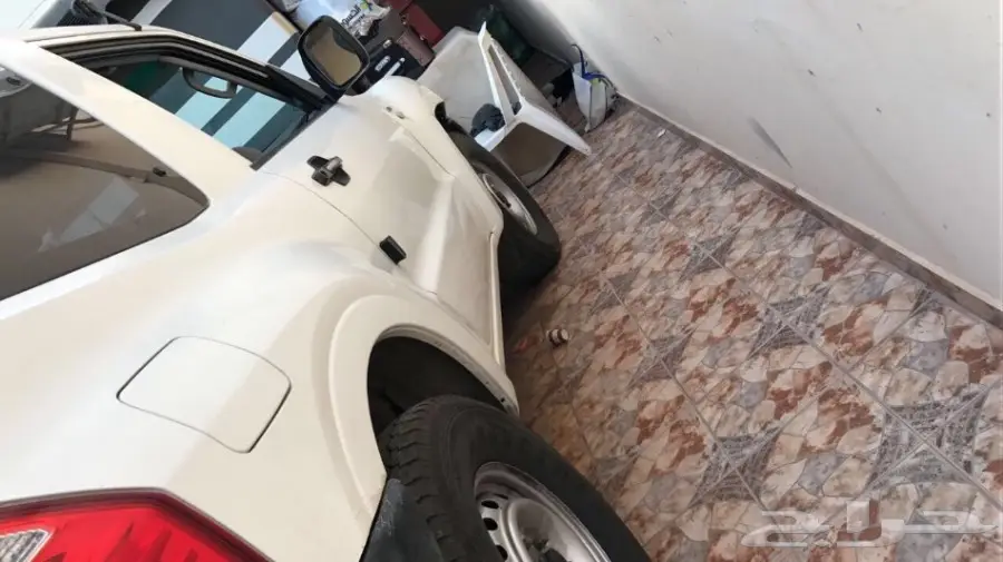 باجيرو ربع 2007 نظيف جدا عليه مكينة لكزس 