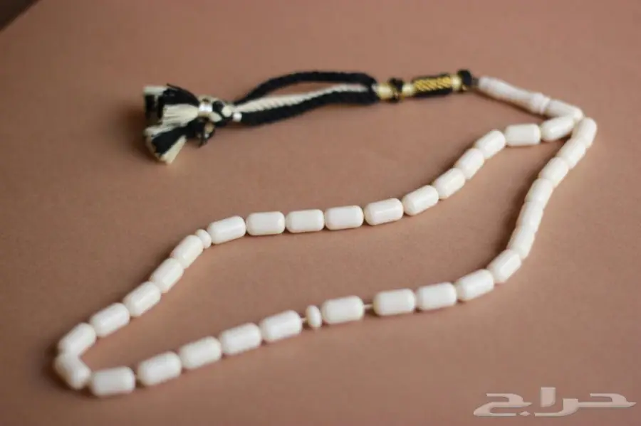 مزاد رقم 286 سبحة تراب كهرمان بيضاء