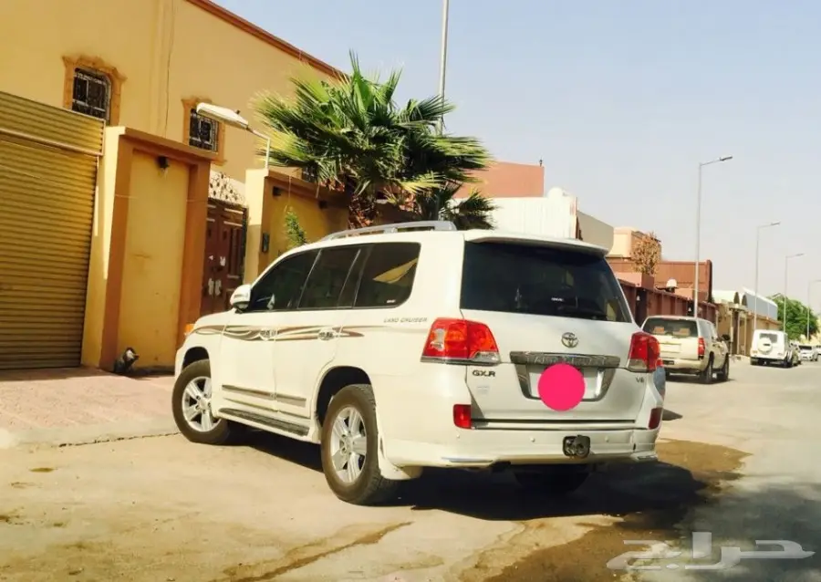 جيب لاندكروزر 2012 فل كامل 8 سلندر GXR (image 18)