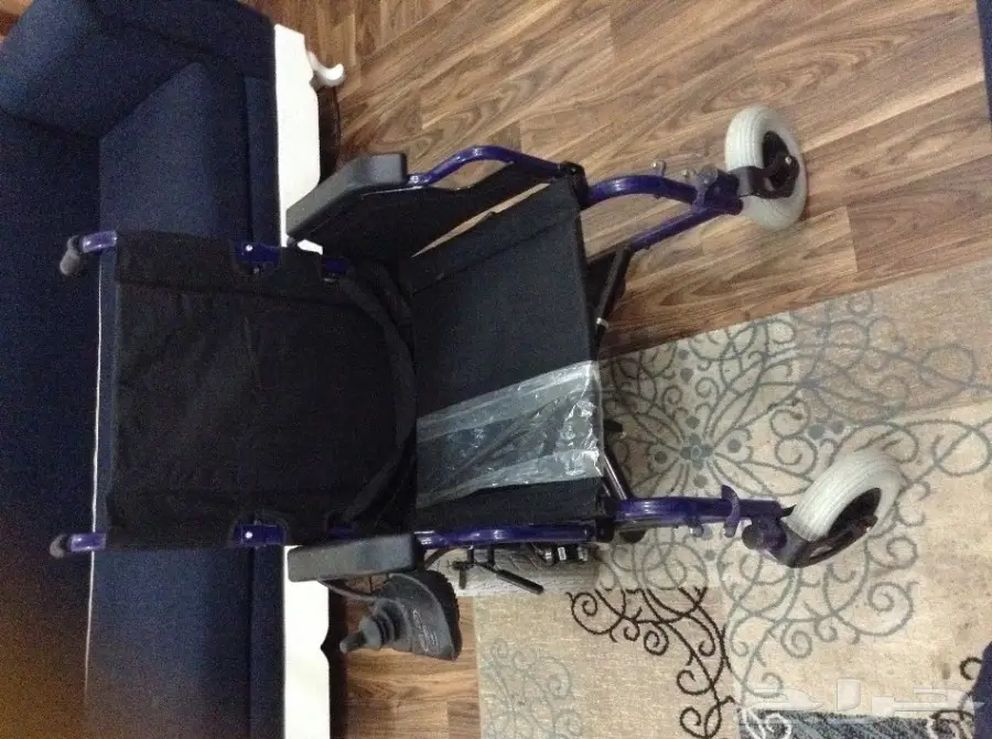 كرسي كهربائي شبه جديد باقي في الضمان 4 شهور (image 1)