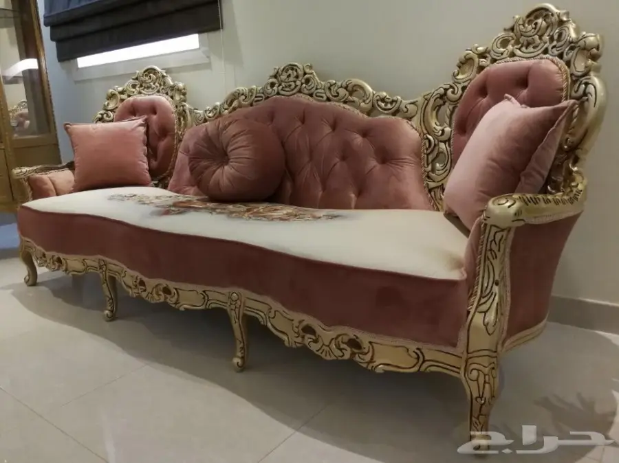 للبيع كنب كلاسيكي تركي فخم جدا جديد (image 15)