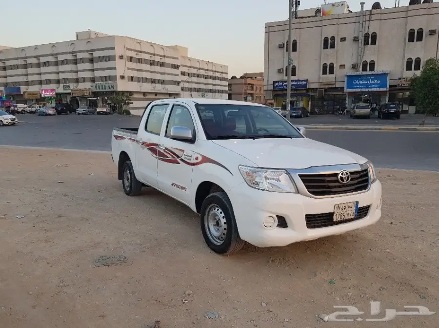 هايلكس GL لؤلؤي غمارتين 2015 بدي وكالة (image 1)