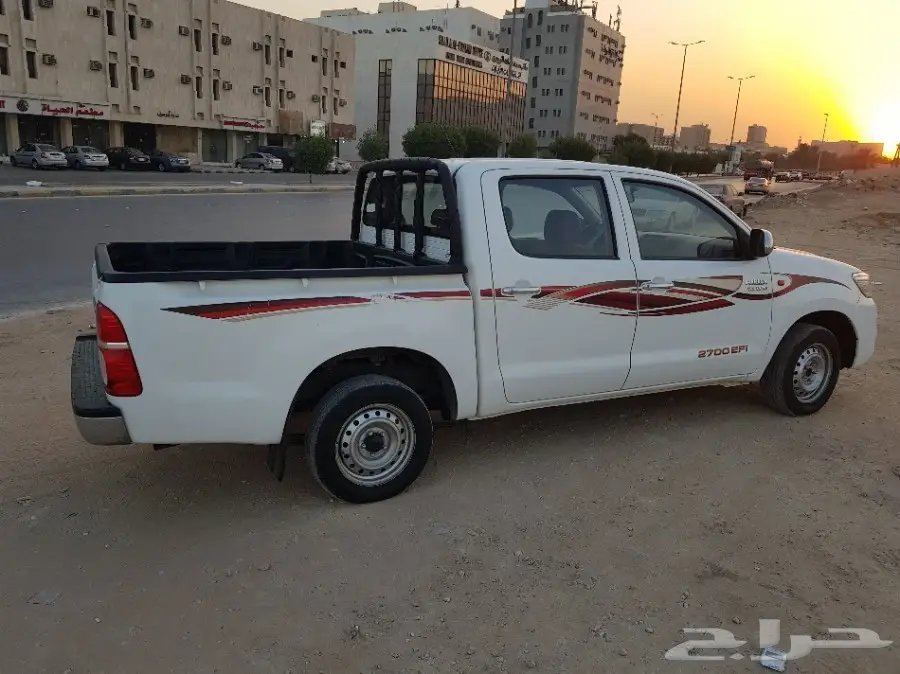 هايلكس GL لؤلؤي غمارتين 2015 بدي وكالة (image 2)