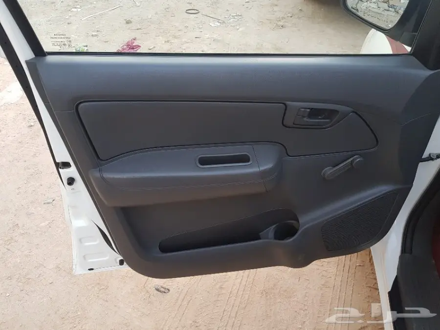 هايلكس GL لؤلؤي غمارتين 2015 بدي وكالة (image 9)