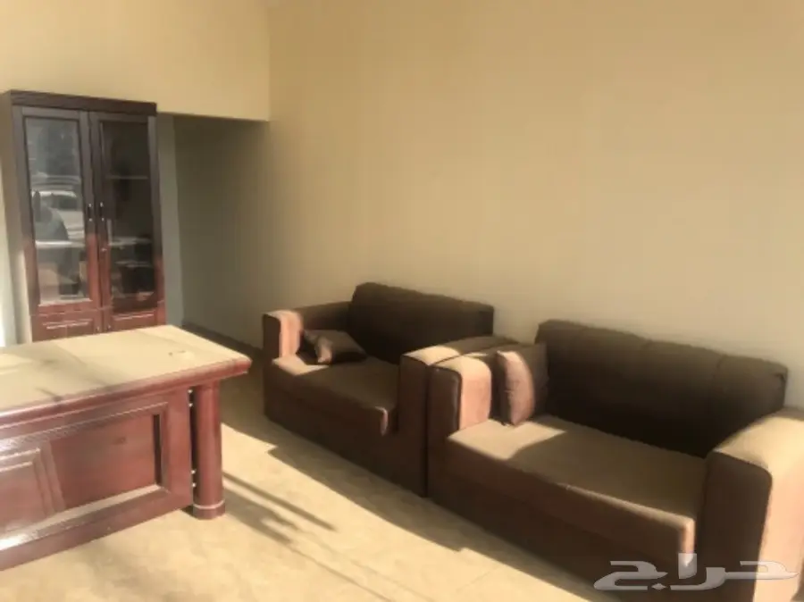 مكتب للبيع بكامل تجهيزاته في ابها  (image 2)