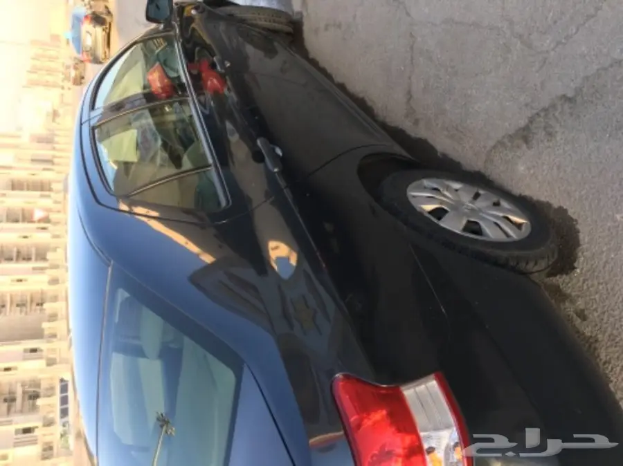   للبيع يارس موديل 2012 بأسمي وكالة نظيفة جدا (image 6)
