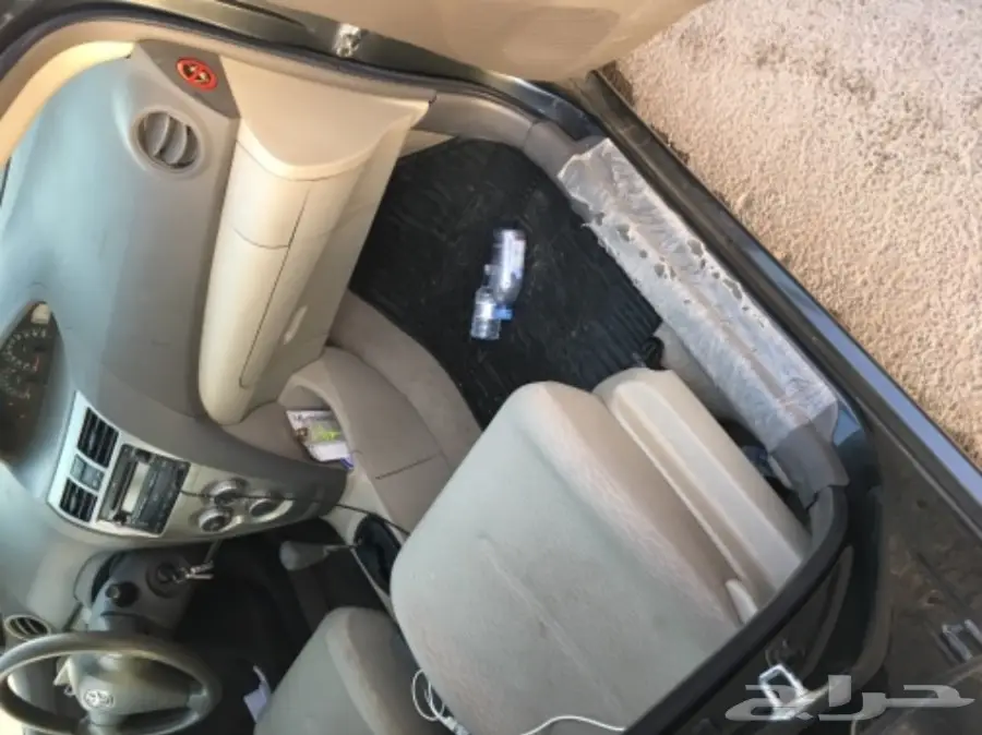   للبيع يارس موديل 2012 بأسمي وكالة نظيفة جدا (image 10)
