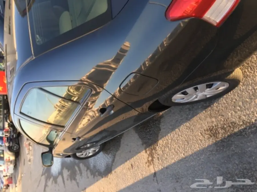   للبيع يارس موديل 2012 بأسمي وكالة نظيفة جدا (image 12)