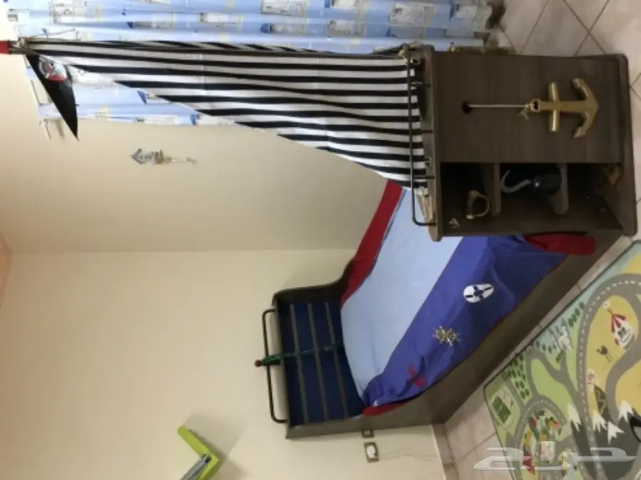 سرير أطفال شكل سفينة القراصنة . ماركة دوتاش 