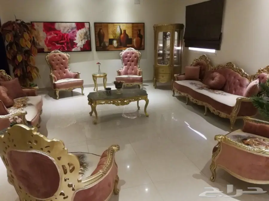 للبيع كنب كلاسيكي تركي فخم جدا جديد لم يستخدم (image 1)