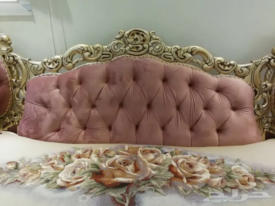 للبيع كنب كلاسيكي تركي فخم جدا جديد لم يستخدم (image 2)