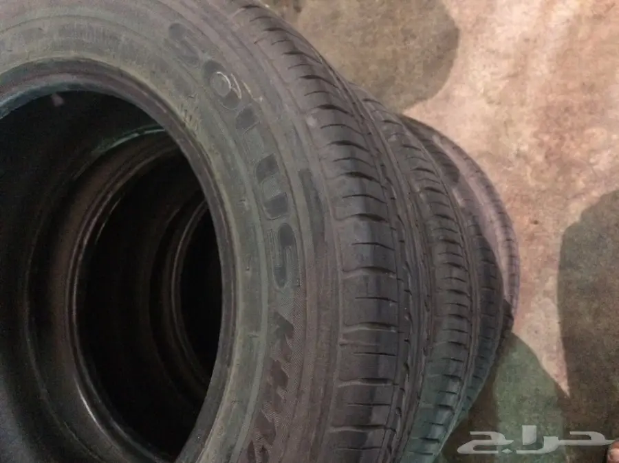 للبيع كفرات كامري نظيفة 