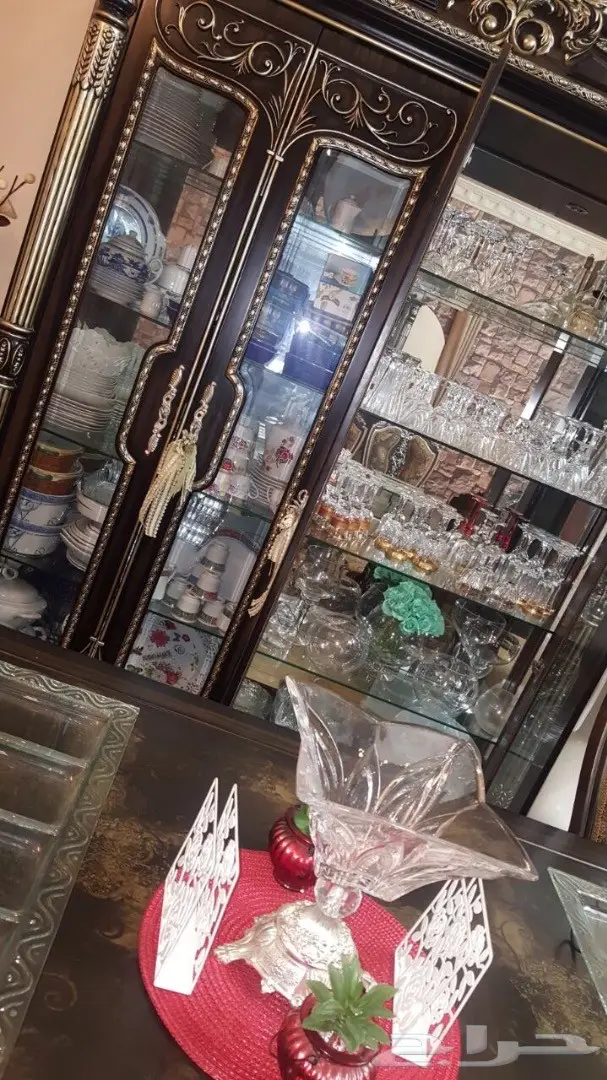 طاولة طعام للبيع نظيف (image 3)