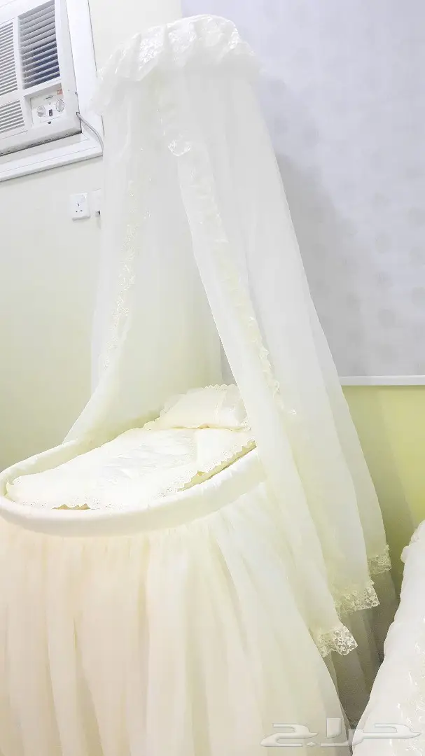 طقم استقبال مواليد كامل القطع اللون سكري