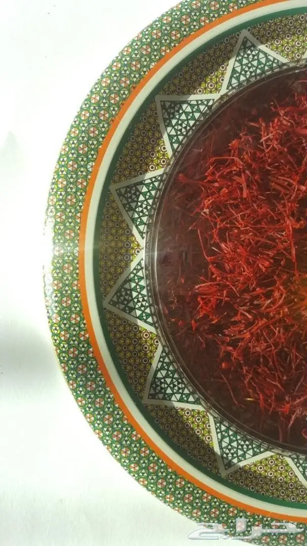 زعفران فاخر يبيض الوجه (جودة ورائحة وطعم) 
