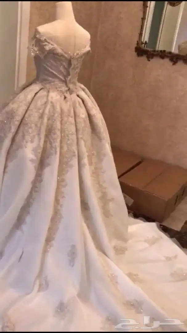 فستان عروسه. 2017